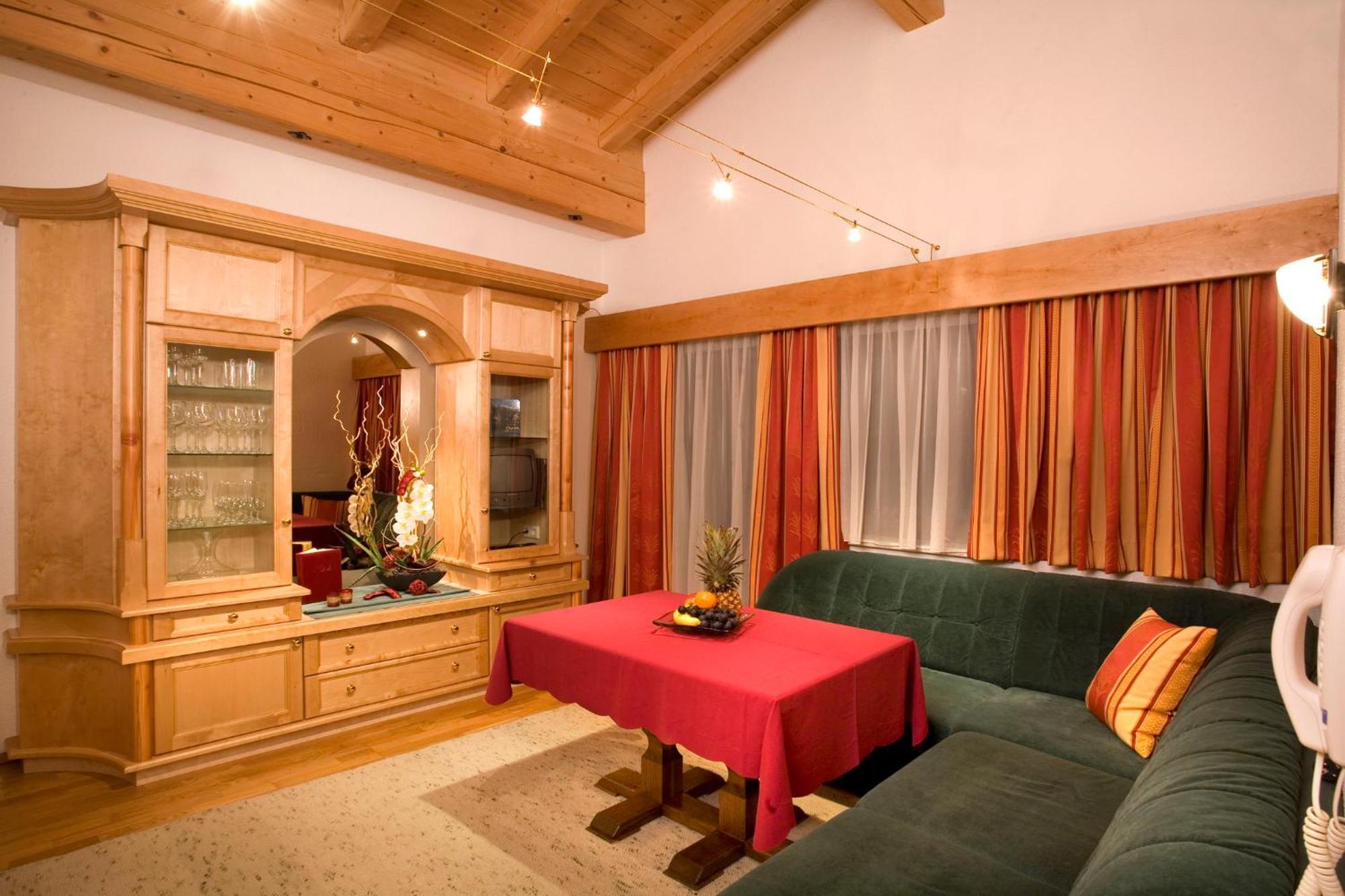 Hotel Ondres'N Hof à Längenfeld Extérieur photo